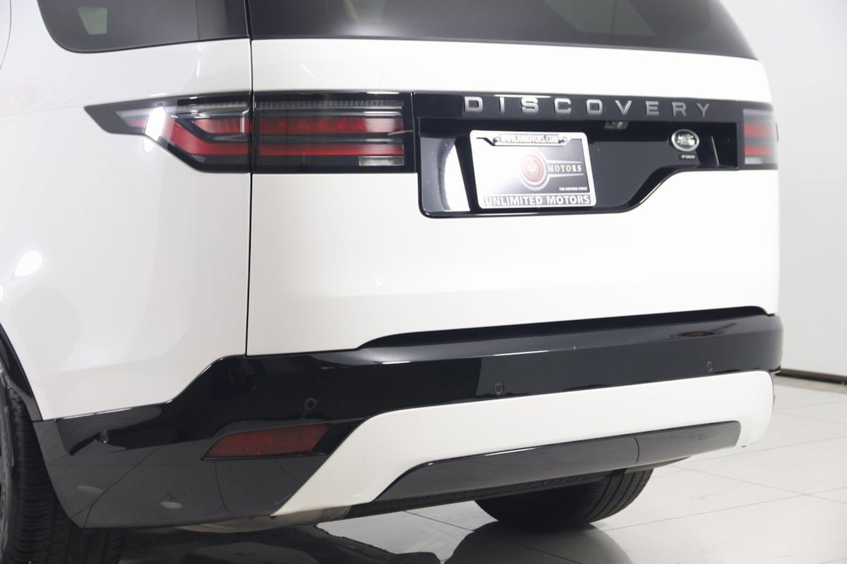 Used 2023 Land Rover Discovery S R-Dynamic image 25