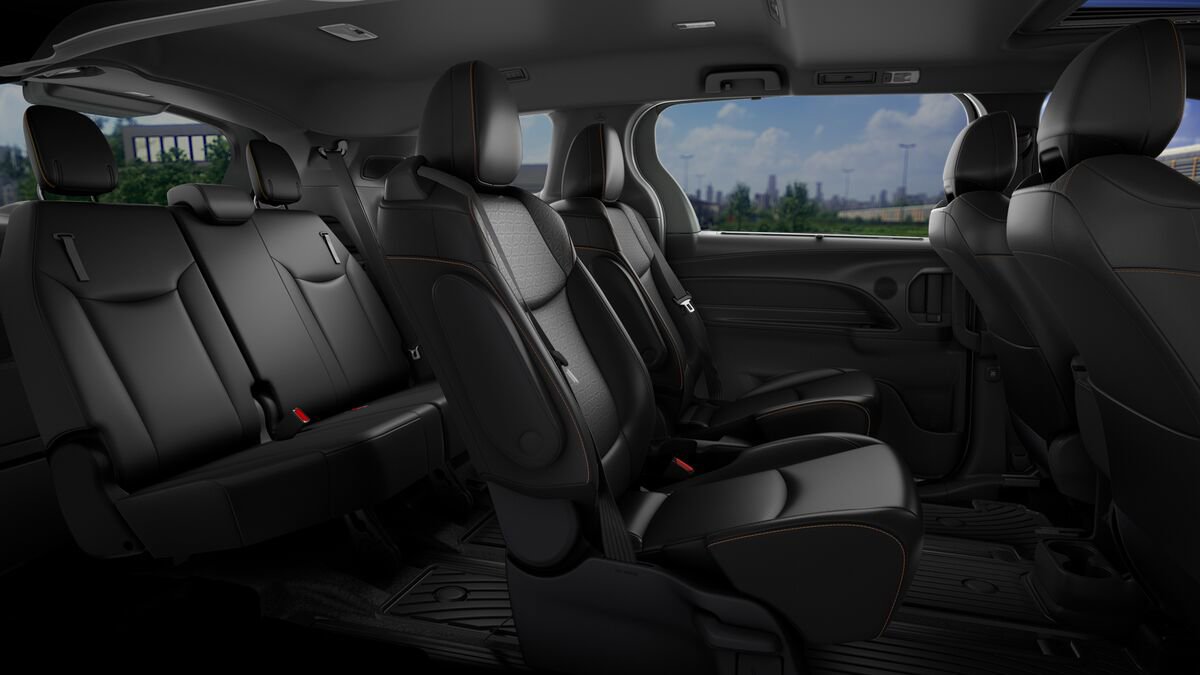 New 2025 Toyota Sienna XLE Woodland Edition image 21