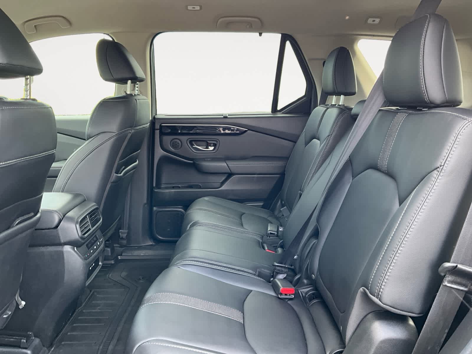 Used 2025 Honda Pilot EX-L image 15