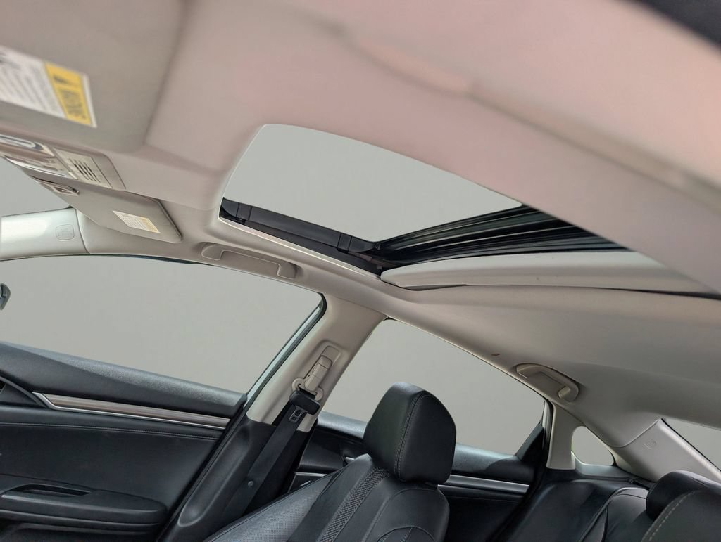 Used 2019 Honda Civic EX-L image 18