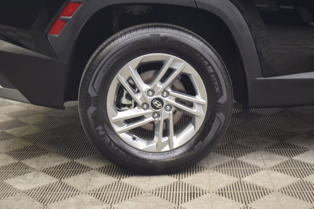 Used 2025 Hyundai Tucson SE image 27