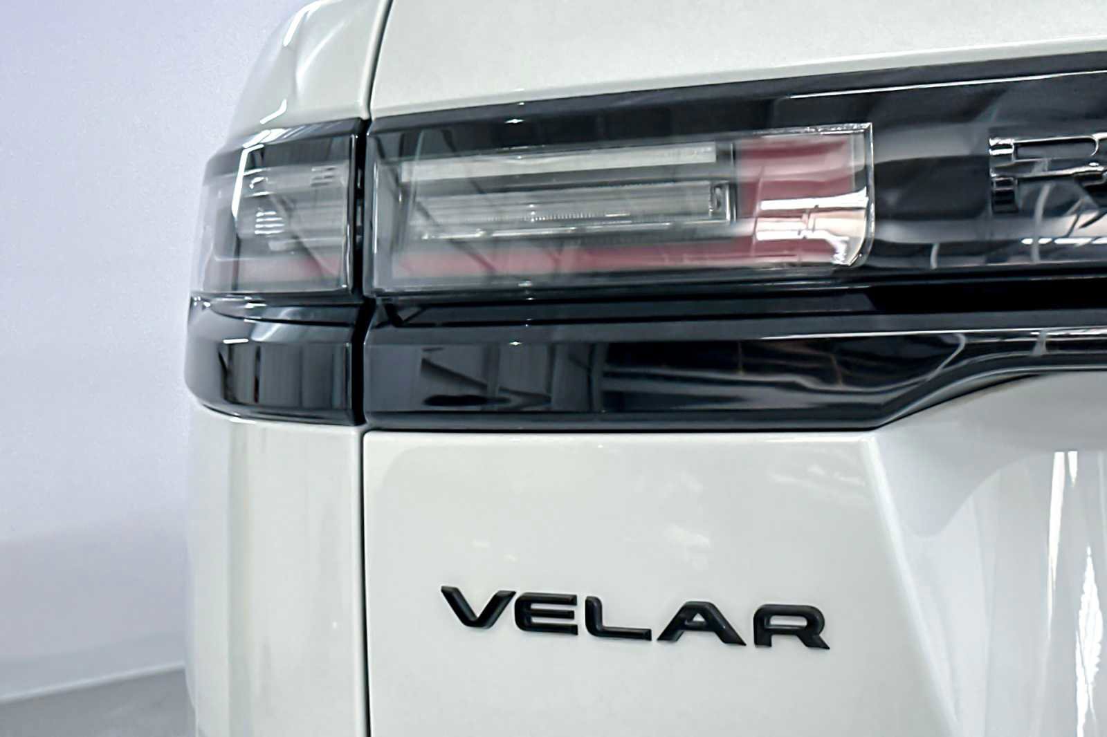 Used 2025 Land Rover Range Rover Velar Dynamic SE image 28