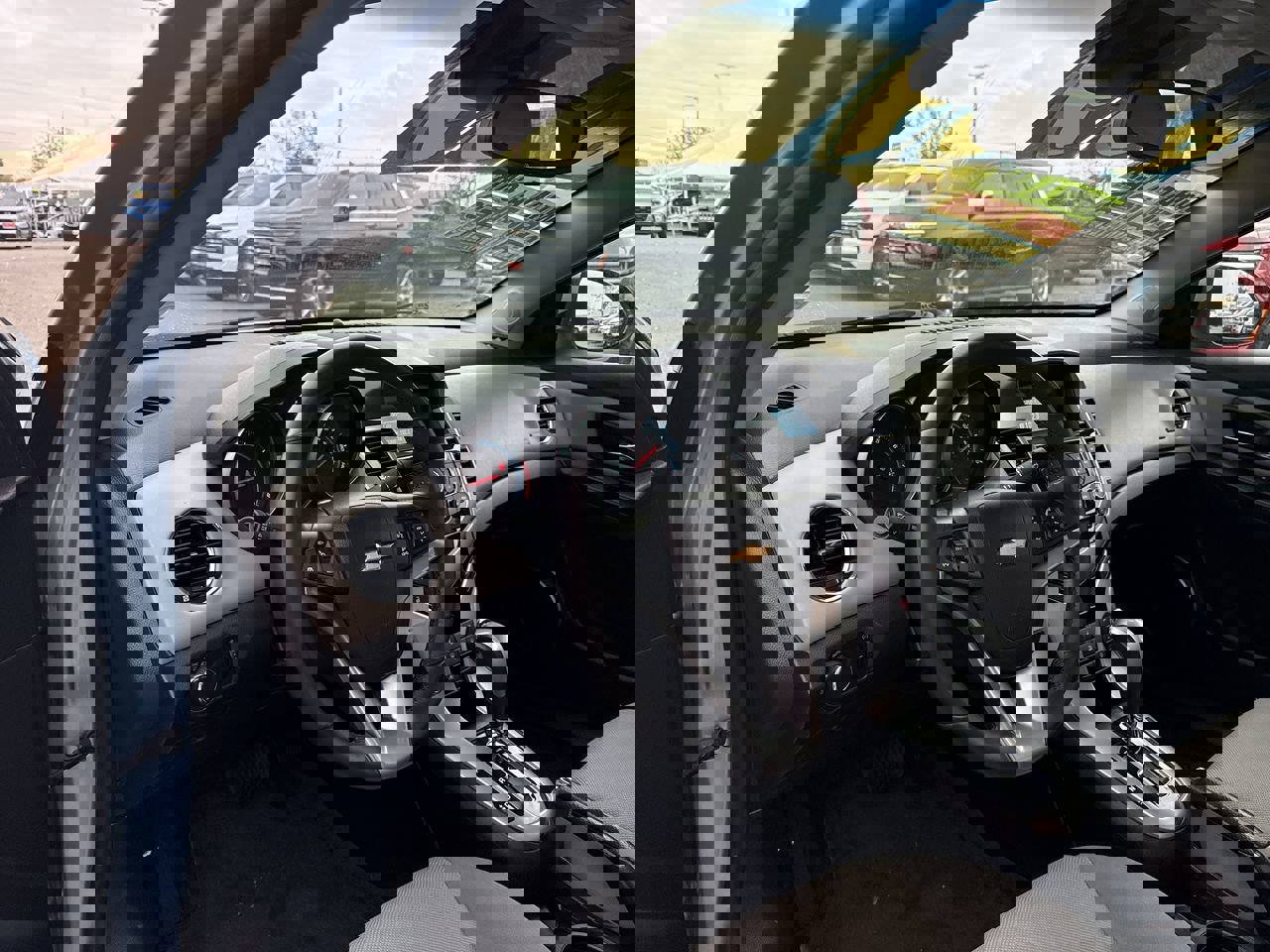 Used 2011 Chevrolet Cruze LT image 9