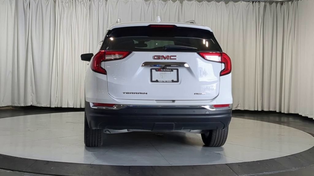 Used 2023 GMC Terrain SLT w/ Tech Package AWD/4WD image 9