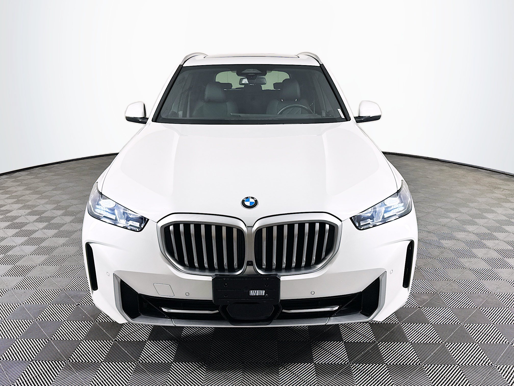 Used 2026 BMW X5 sDrive40i RWD image 2