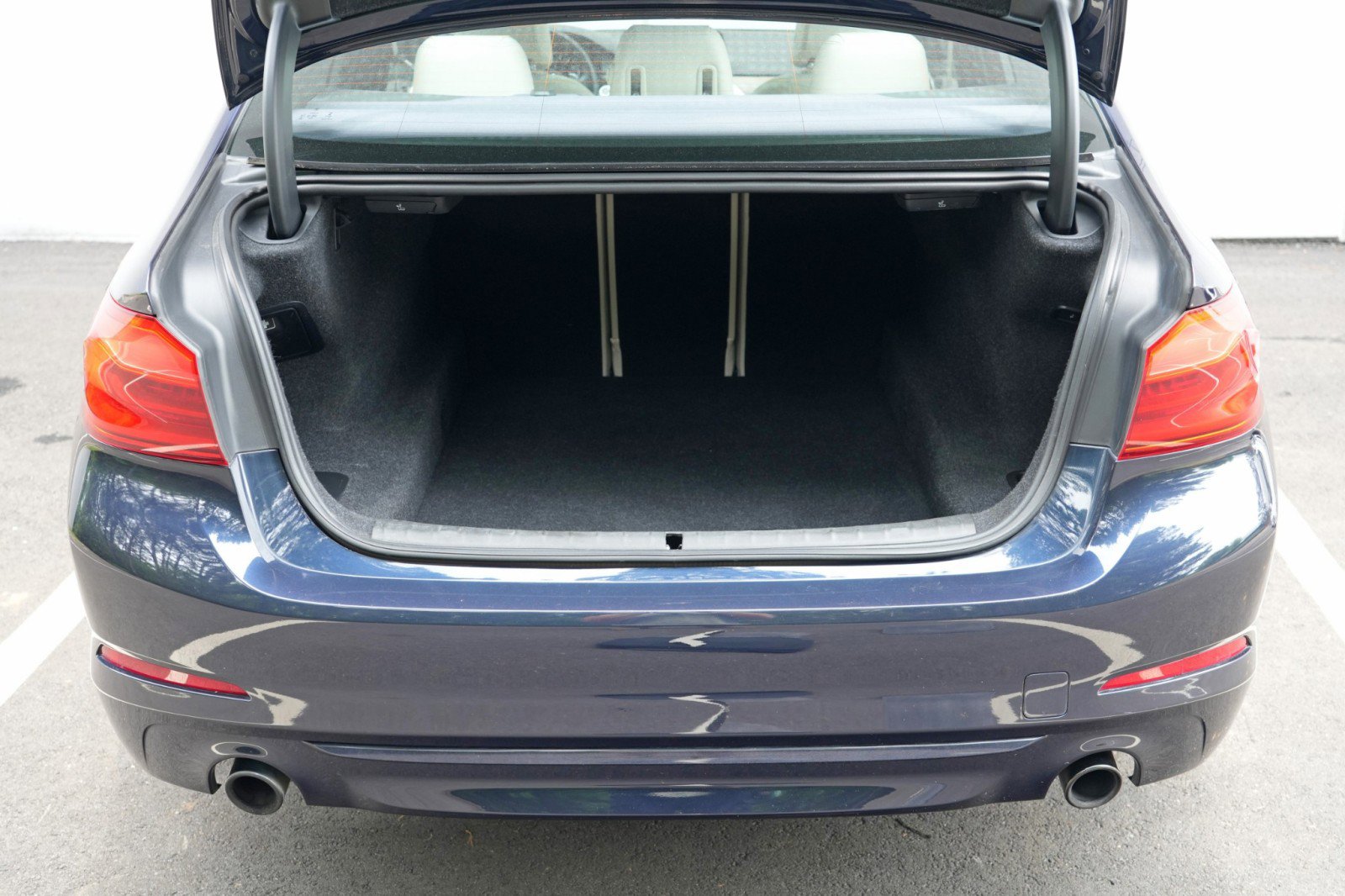 Used 2017 BMW 530i RWD image 9