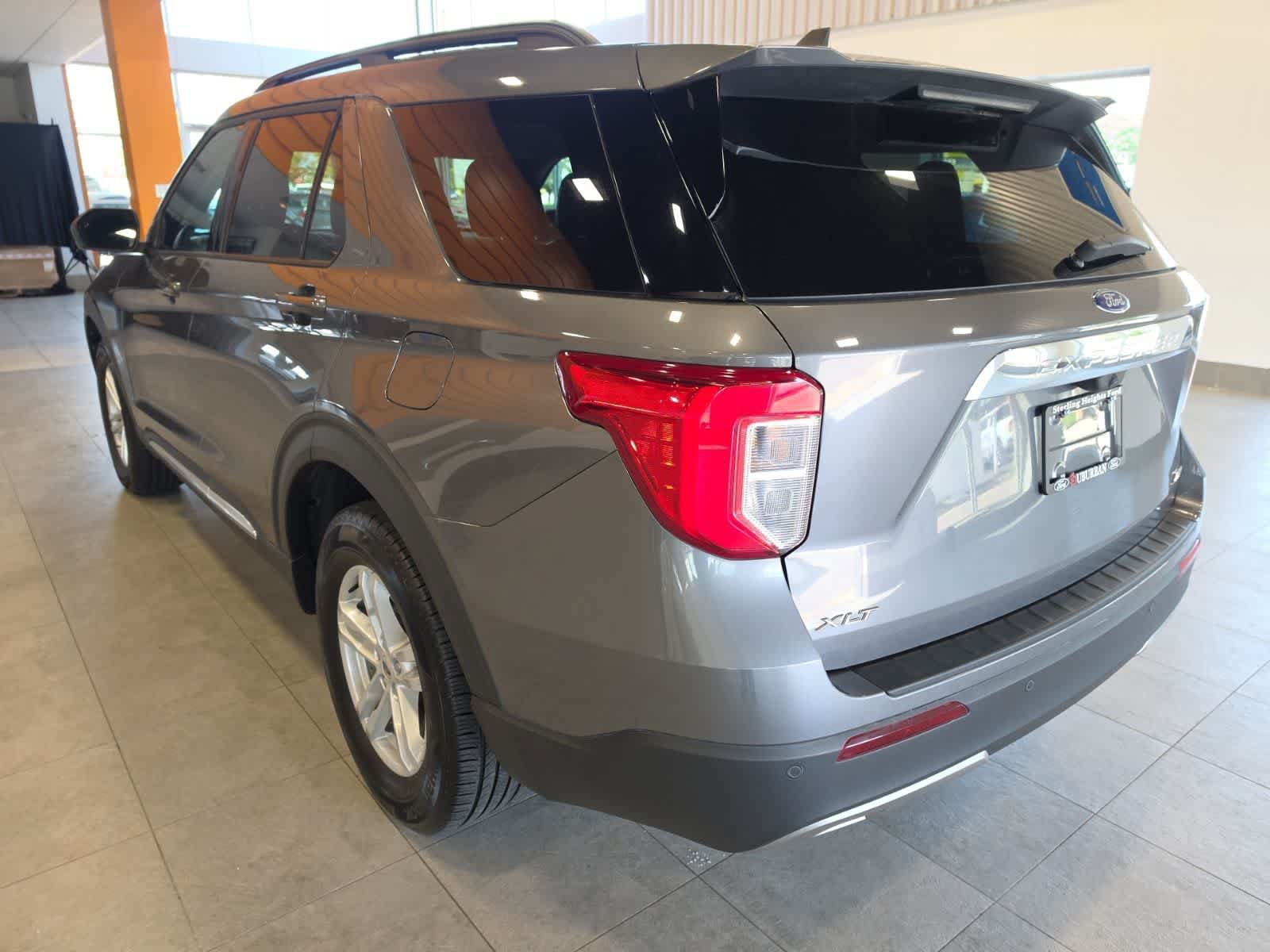 Used 2024 Ford Explorer XLT w/ Equipment Group 202A AWD/4WD image 10