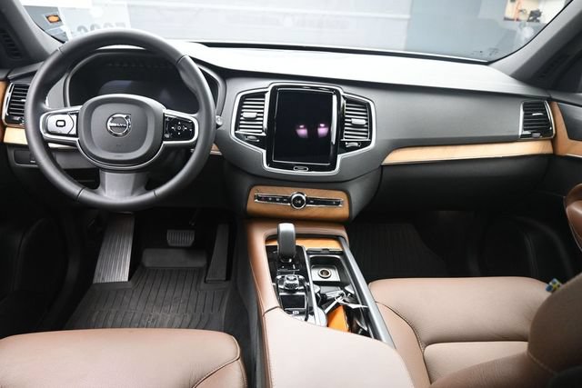 Used 2024 Volvo XC90 T8 Plus w/ Protection Package AWD/4WD image 9