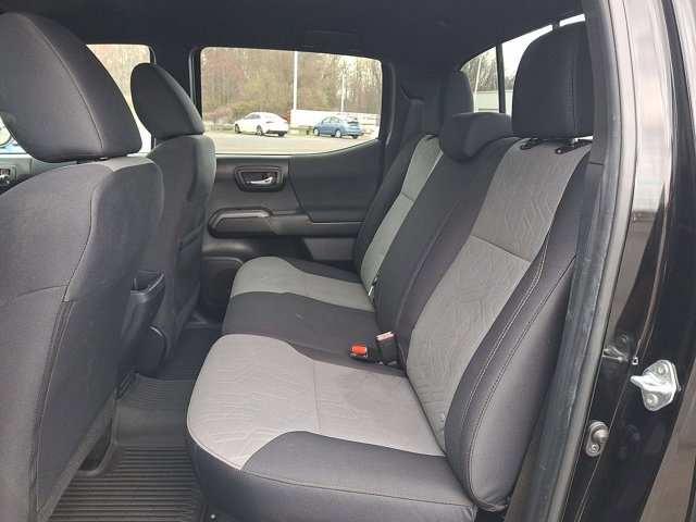 Used 2023 Toyota Tacoma TRD Off-Road w/ Advanced Technology Package image 21