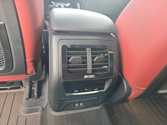 Used 2024 BMW X3 sDrive30i w/ Convenience Package w/ZPA RWD image 13