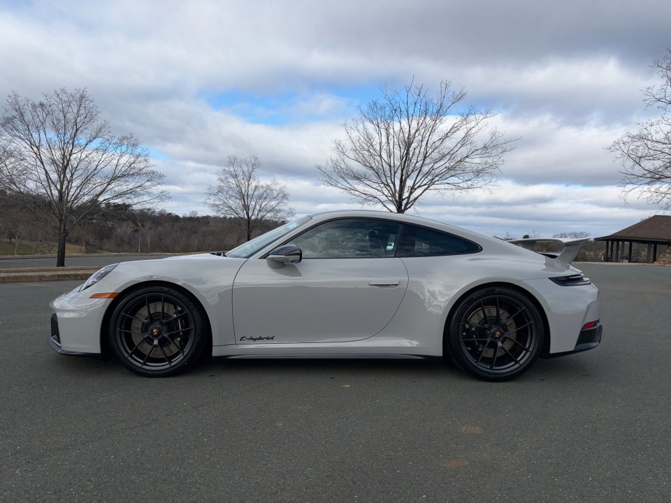 New 2026 Porsche 911 Carrera 4 GTS image 2