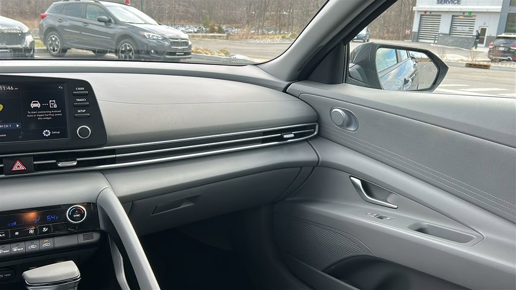 Used 2023 Hyundai Elantra SEL image 25