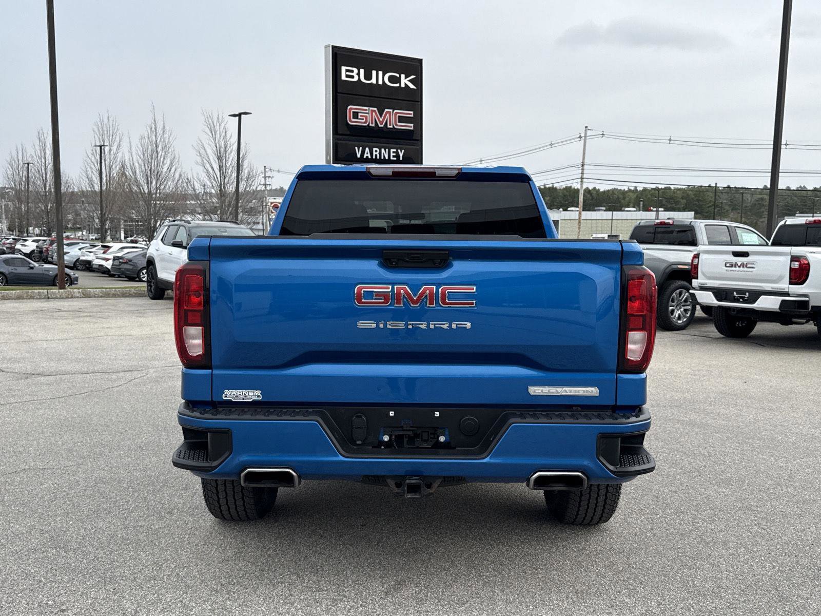 Used 2023 GMC Sierra 1500 Elevation w/ X31 Off-Road Package AWD/4WD image 10