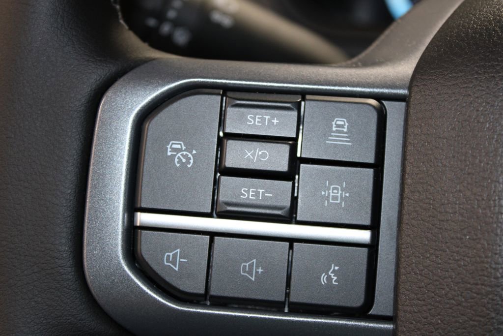 New 2026 Ford F150 Lariat w/ Equipment Group 502A High image 46