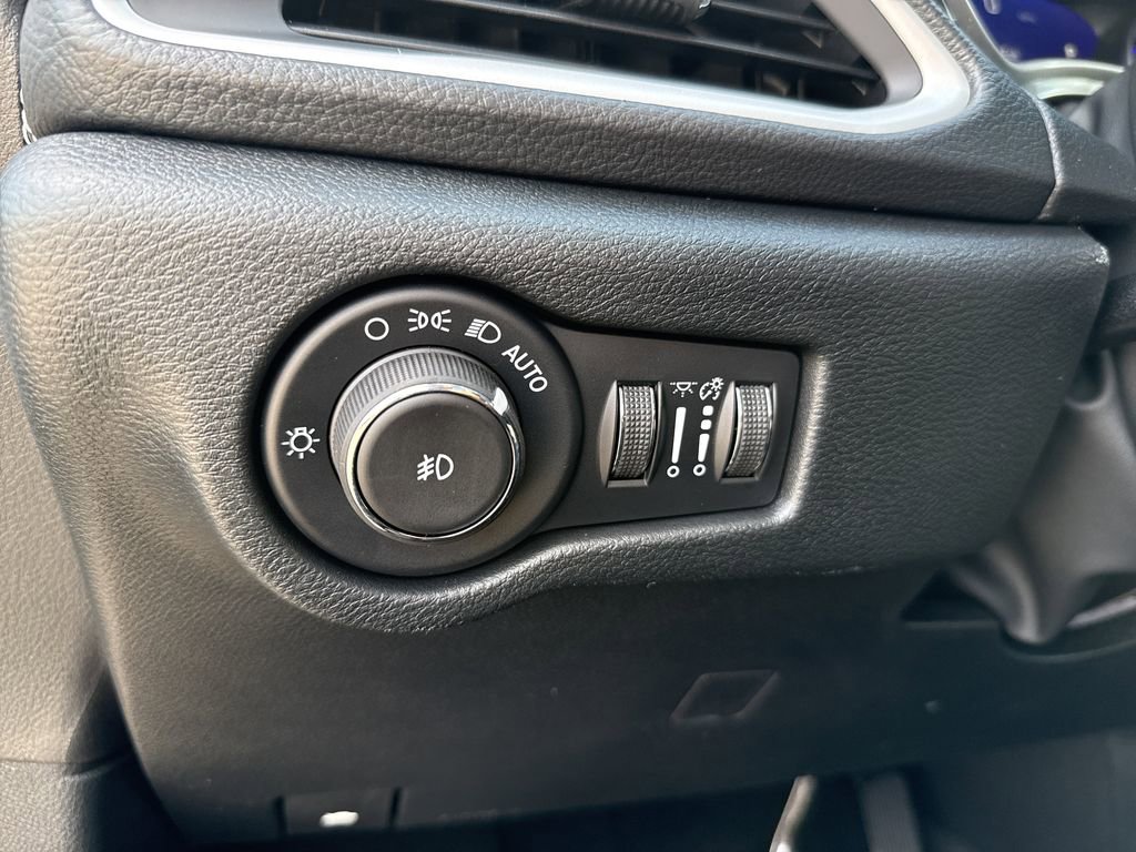 New 2026 Chrysler Pacifica Select image 29