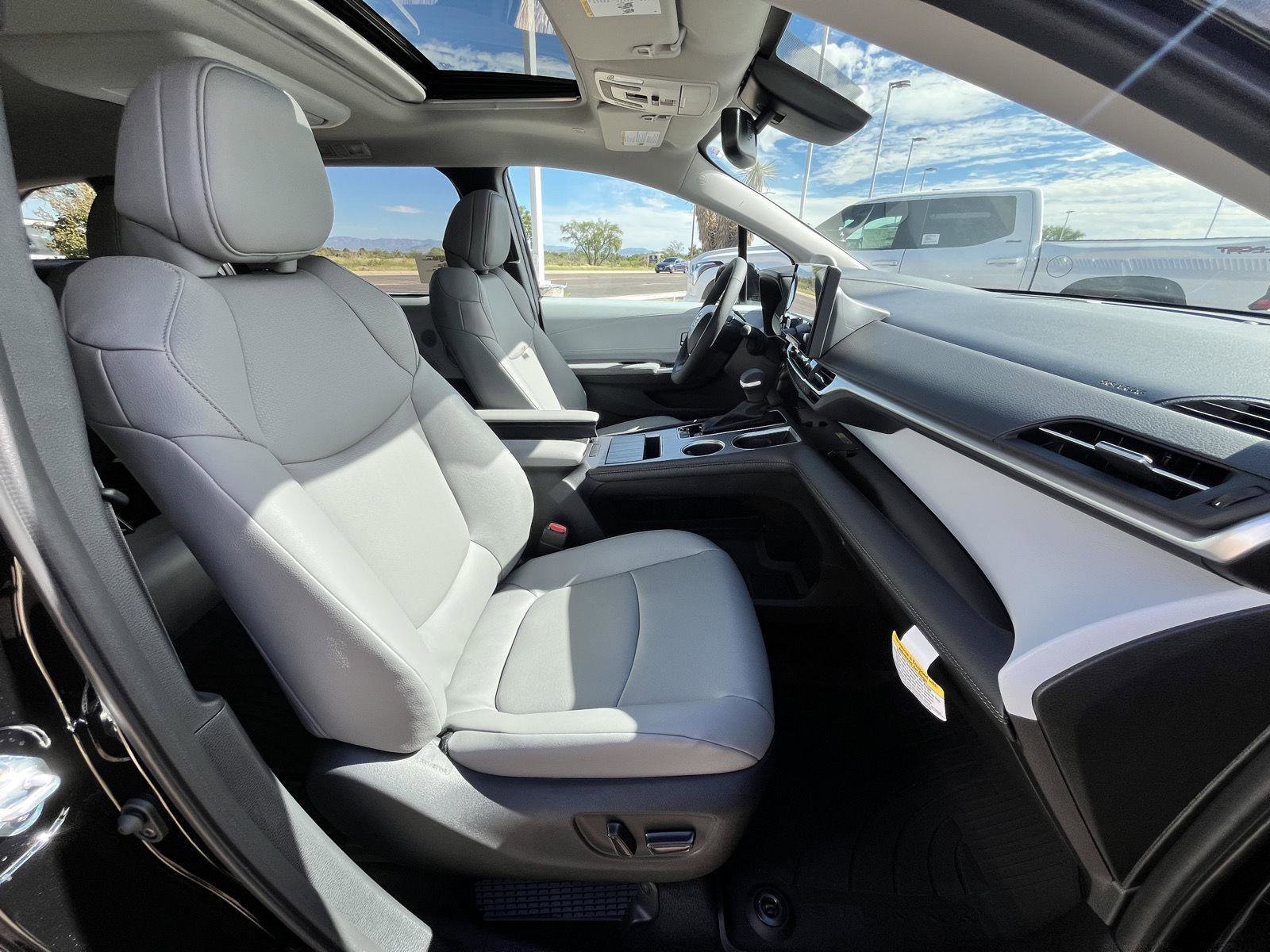 New 2025 Toyota Sienna XLE image 27