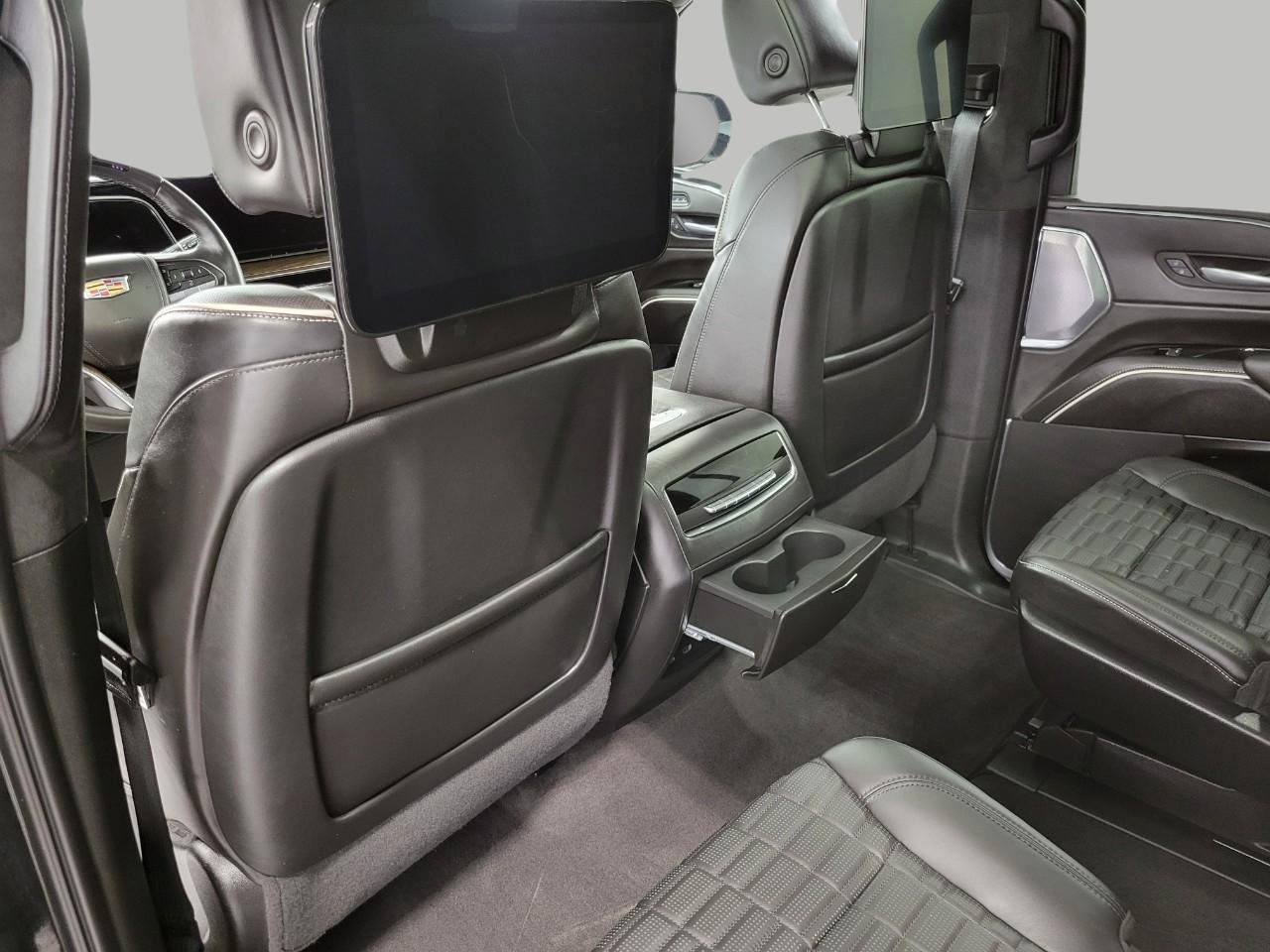 Certified 2024 Cadillac Escalade Sport Platinum w/ Heavy-Duty Trailer Package image 22