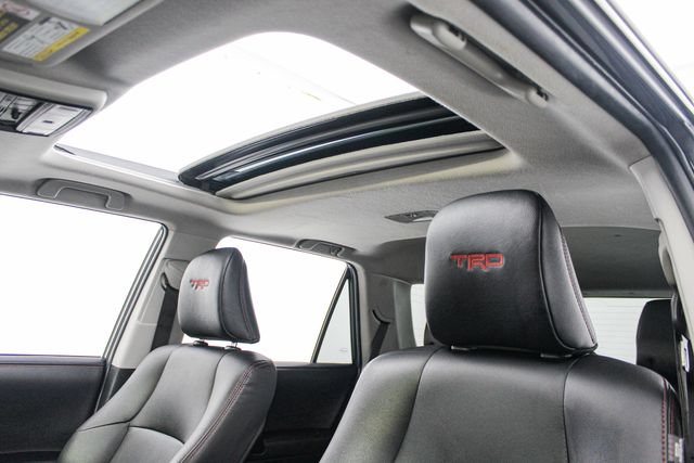 Used 2022 Toyota 4Runner TRD Off-Road Premium AWD/4WD image 18