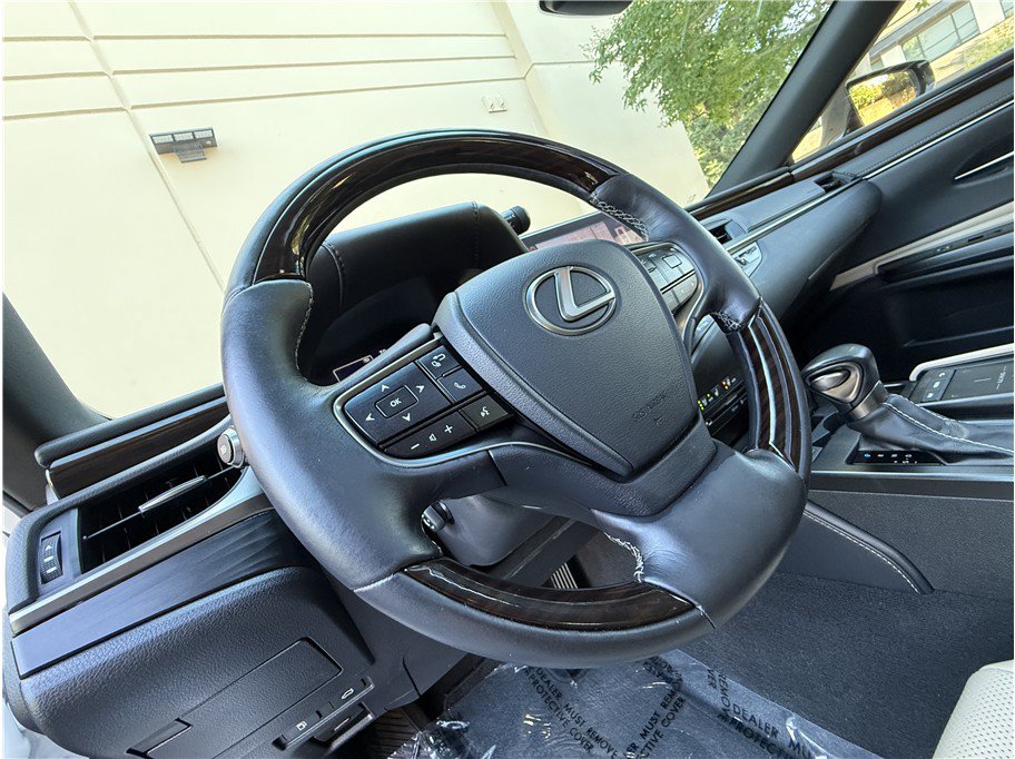 Used 2019 Lexus ES 300h w/ Premium Package FWD image 8