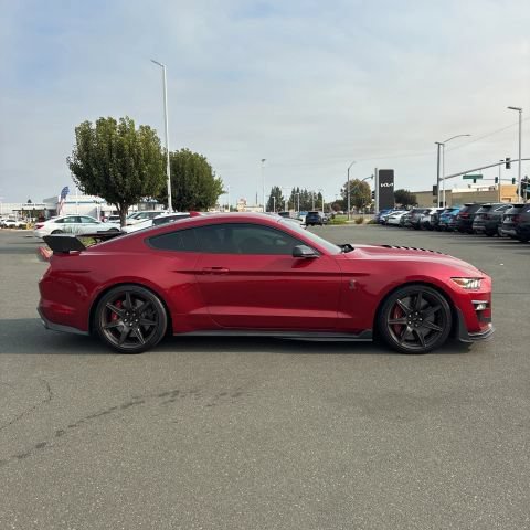 Used 2020 Ford Mustang Shelby GT500 w/ Carbon Fiber Track Pack RWD image 8