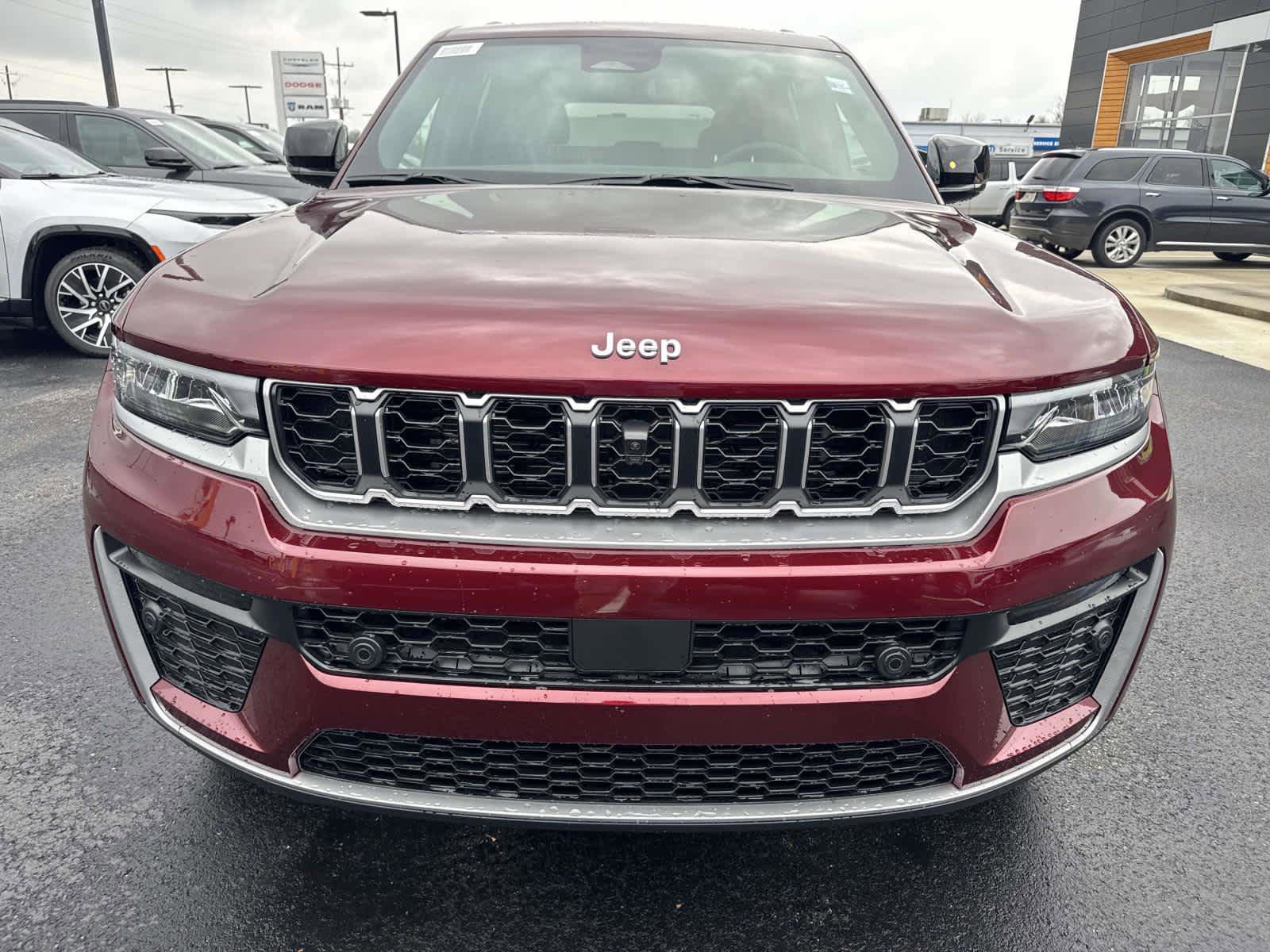 New 2026 Jeep Grand Cherokee Limited w/ Luxury Tech Group II RWD image 2