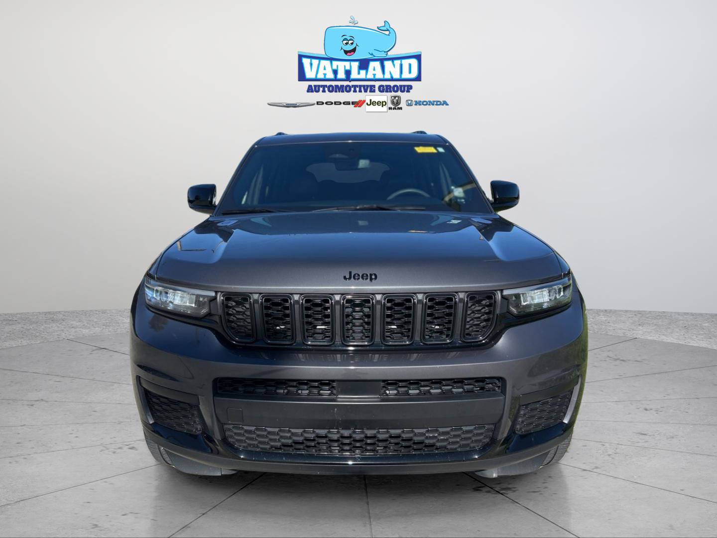 Used 2023 Jeep Grand Cherokee L Laredo AWD/4WD image 8