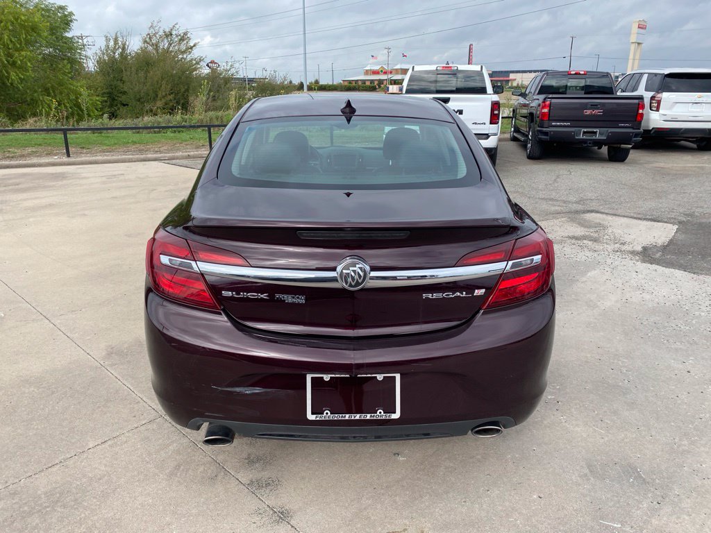 Used 2017 Buick Regal Sport Touring FWD image 4