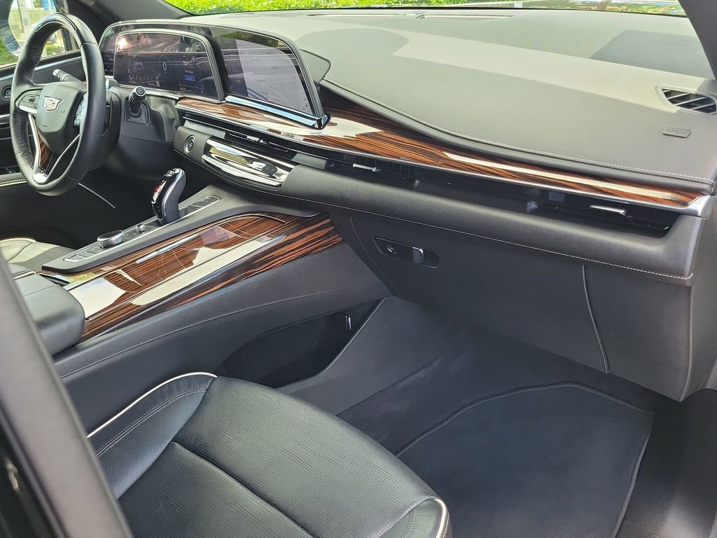 Certified 2022 Cadillac Escalade Premium Luxury image 29