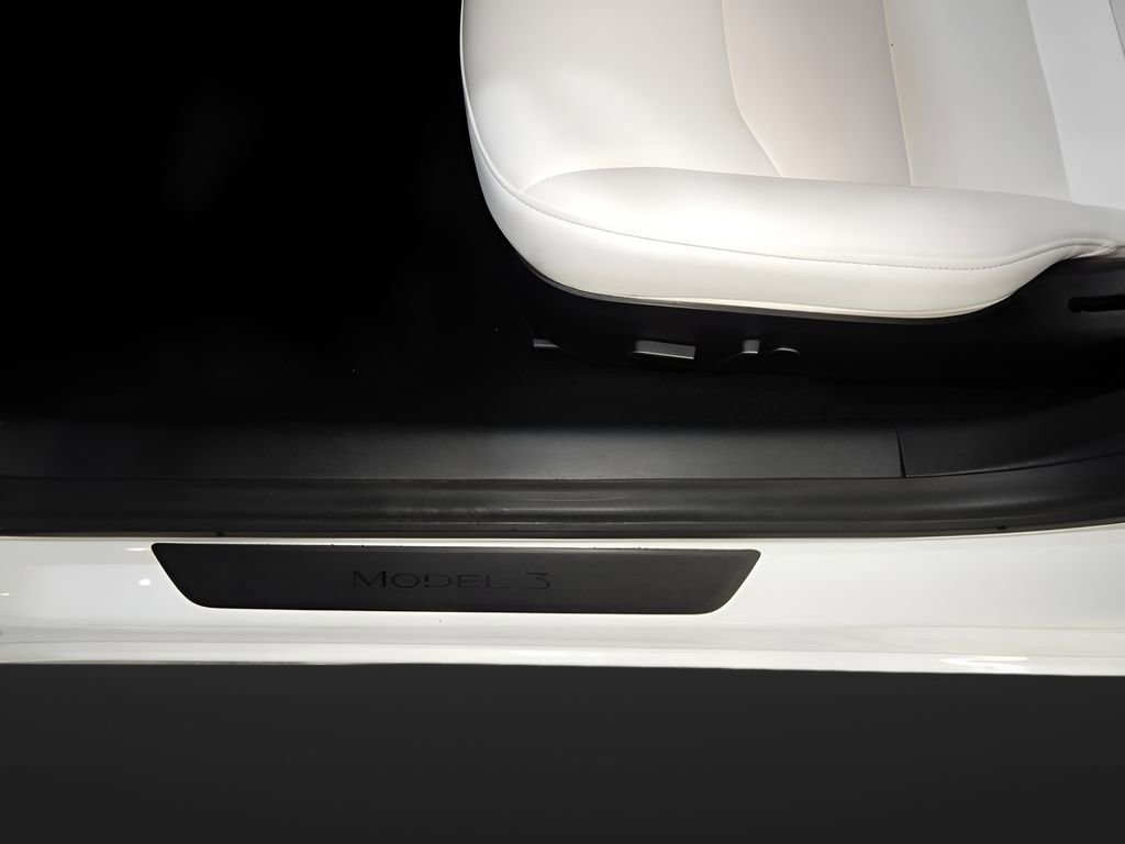 Used 2021 Tesla Model 3 Long Range image 14