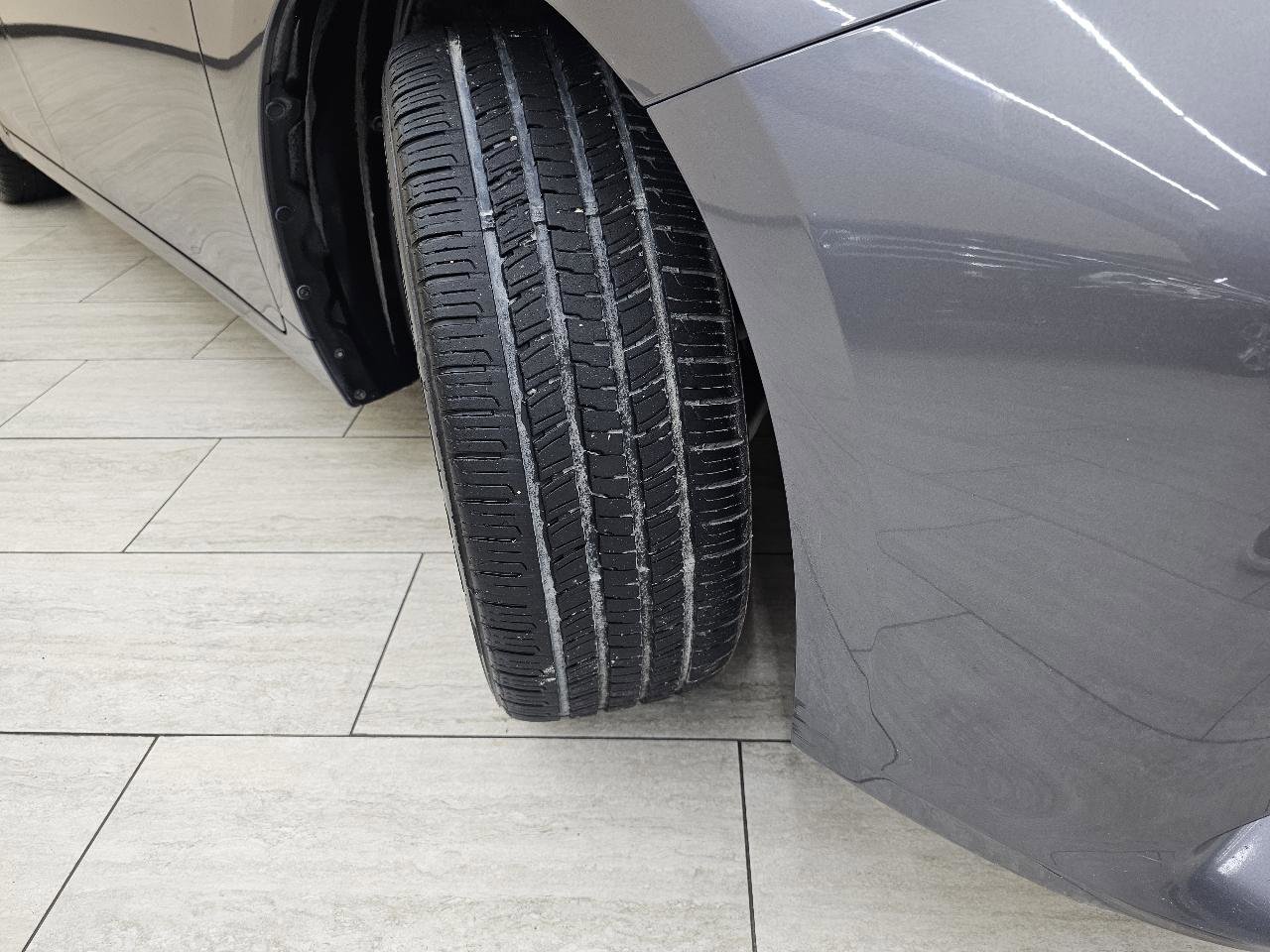 Used 2014 Lexus ES 350 w/ Luxury Package FWD image 42