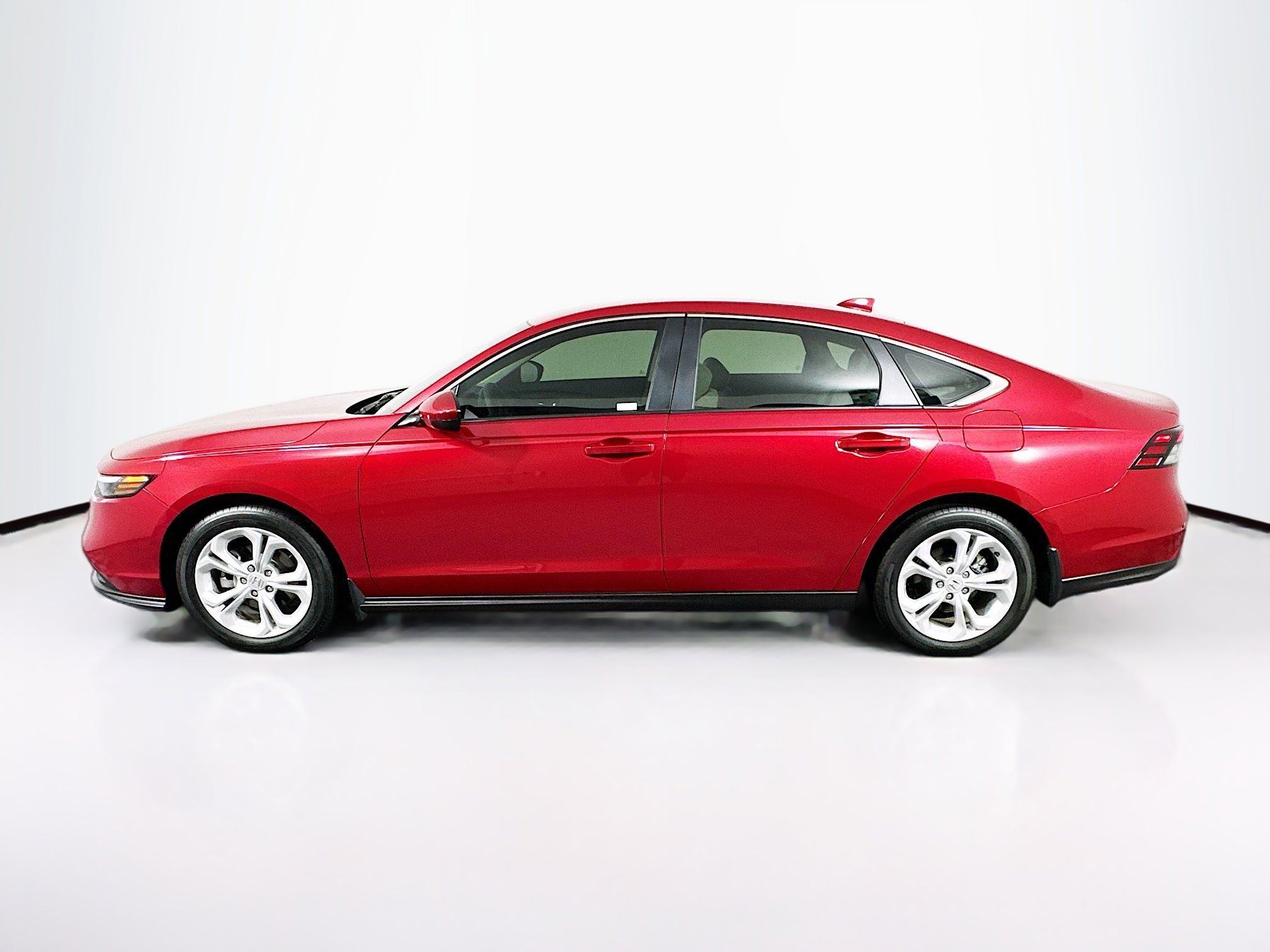 Used 2025 Honda Accord LX image 4