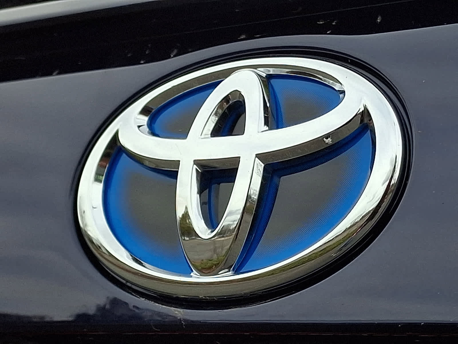 Certified 2023 Toyota RAV4 XLE Premium image 32