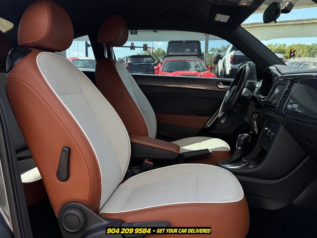 Used 2017 Volkswagen Beetle 1.8T Classic FWD image 27