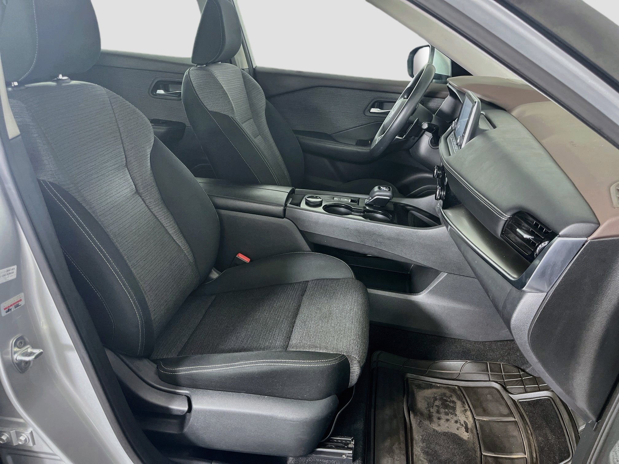Used 2022 Nissan Rogue SV AWD/4WD image 31