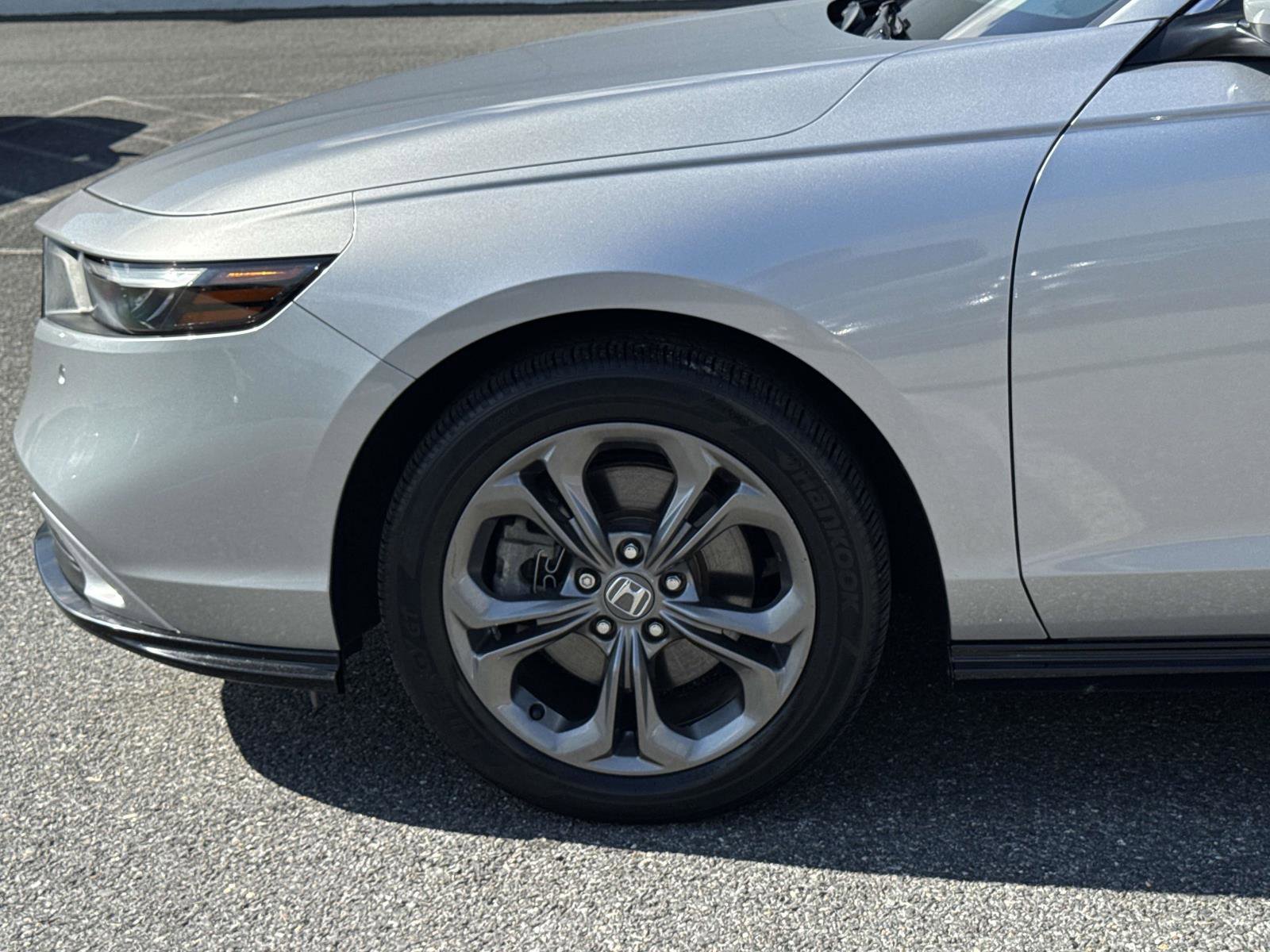 Used 2023 Honda Accord EX-L image 25