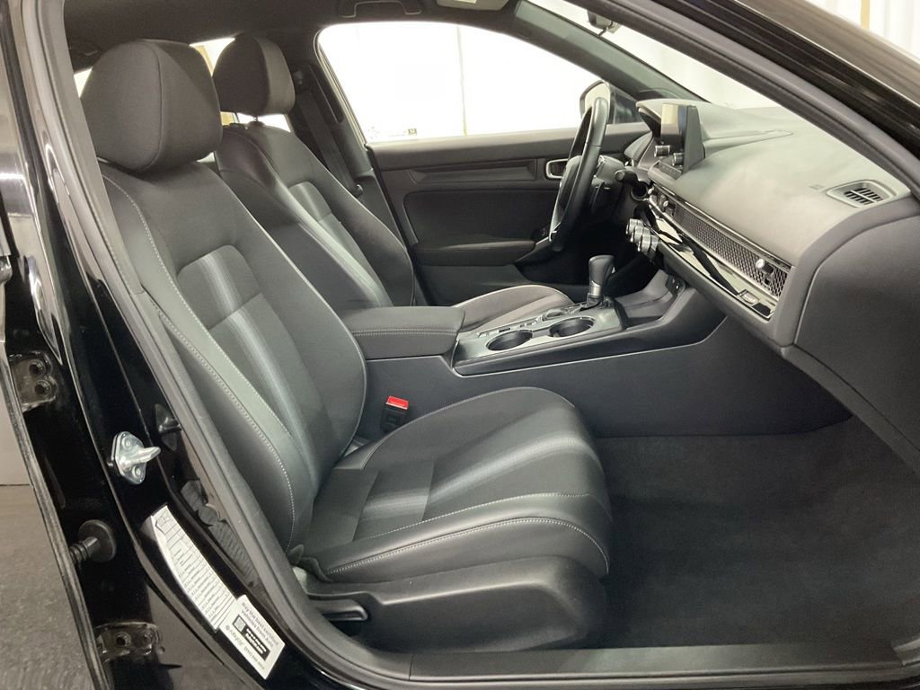 Used 2025 Honda Civic Sport image 26
