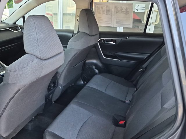 Used 2025 Toyota RAV4 XLE AWD/4WD image 14