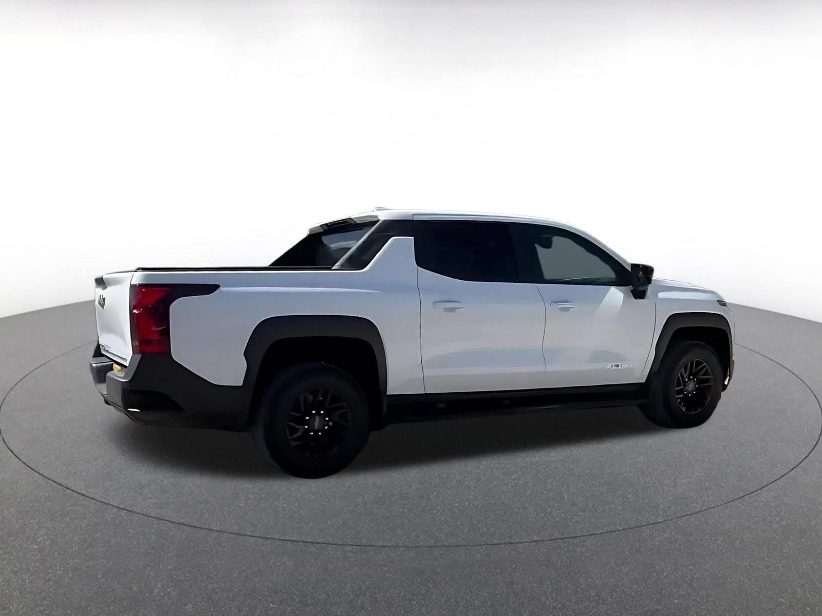 Used 2024 Chevrolet Silverado EV W/T AWD/4WD image 3