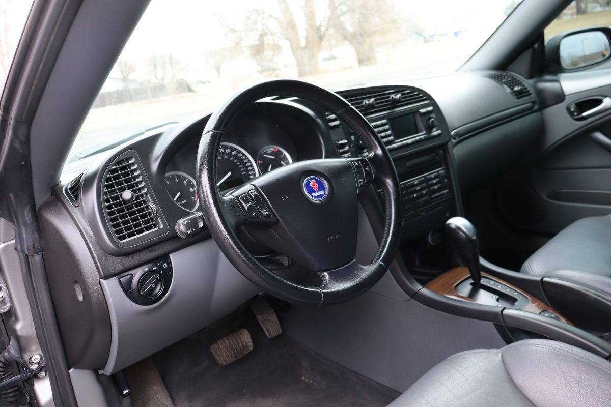 Used 2005 Saab 9-3 Arc image 15