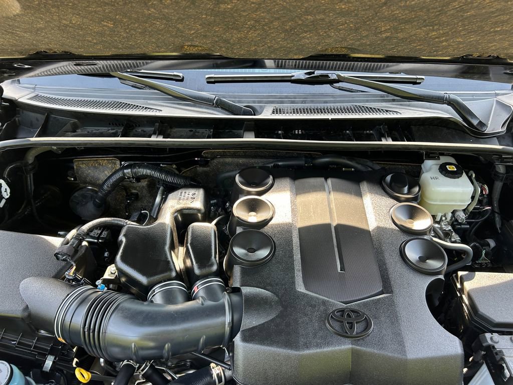 Used 2022 Toyota 4Runner SR5 Premium image 30
