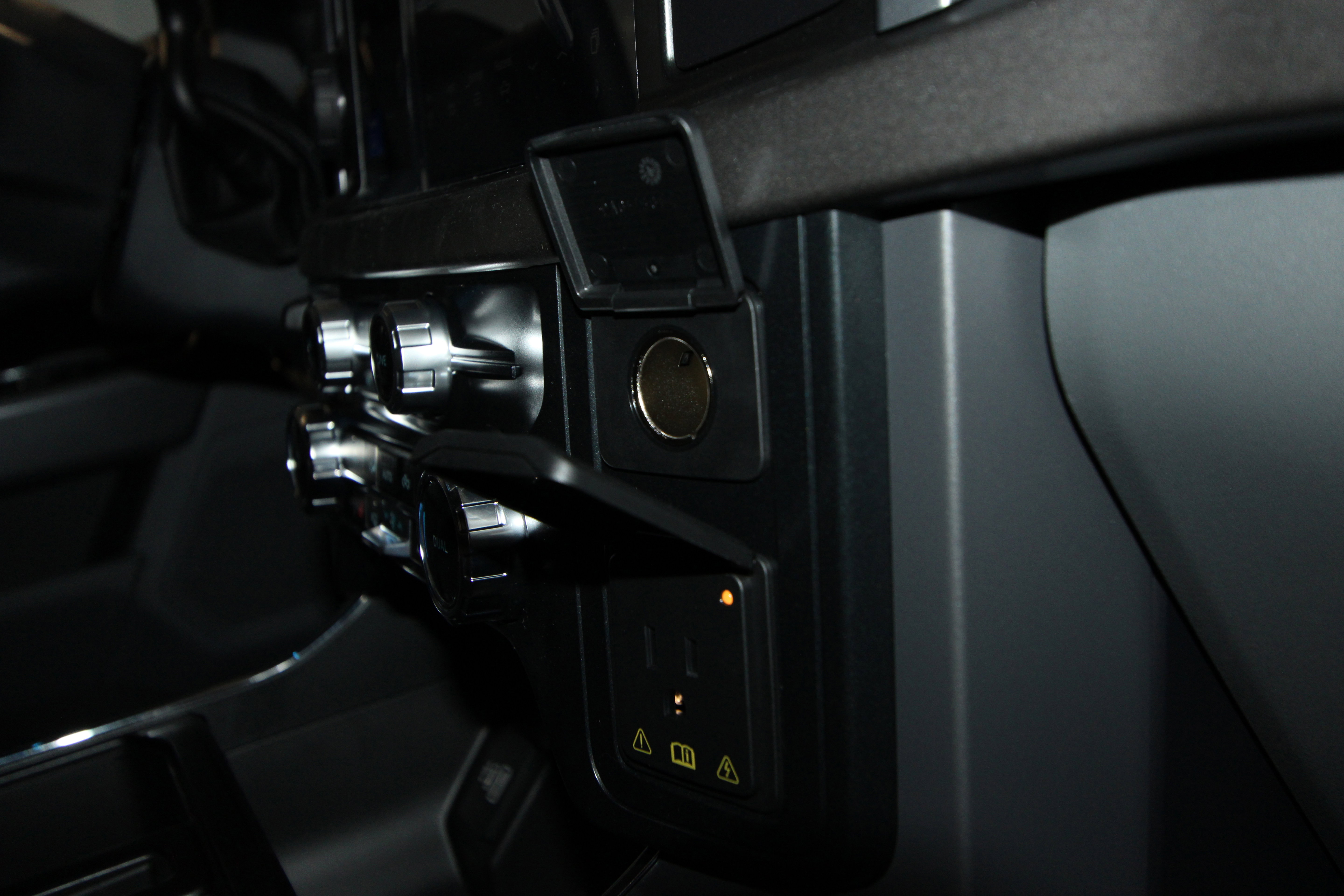 New 2026 Ford F150 XLT w/ Equipment Group 302A MID AWD/4WD image 19