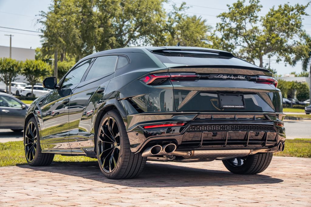 Used 2024 Lamborghini Urus S AWD/4WD image 3