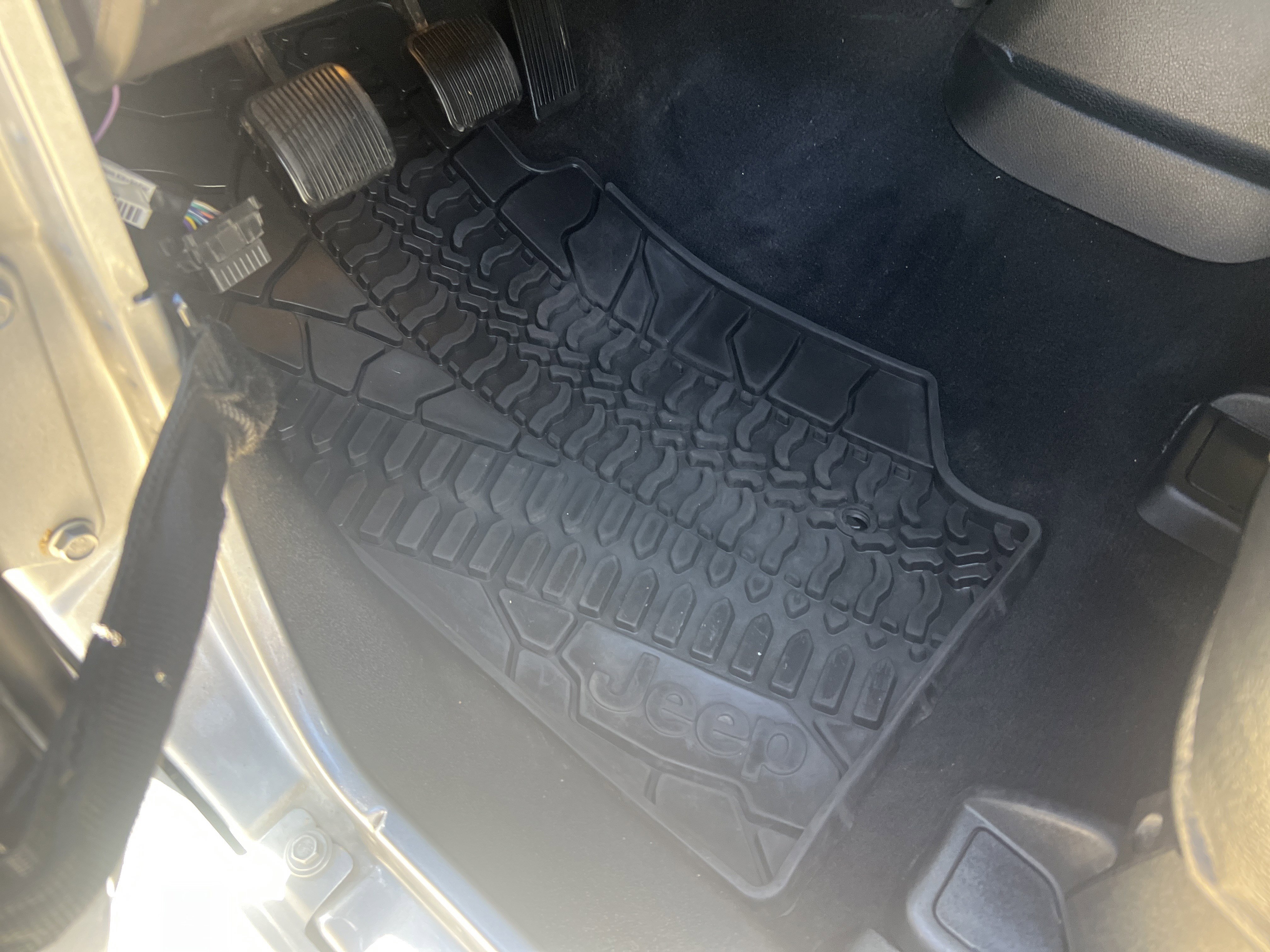 Used 2013 Jeep Wrangler Rubicon w/ PWR Convenience Group image 15