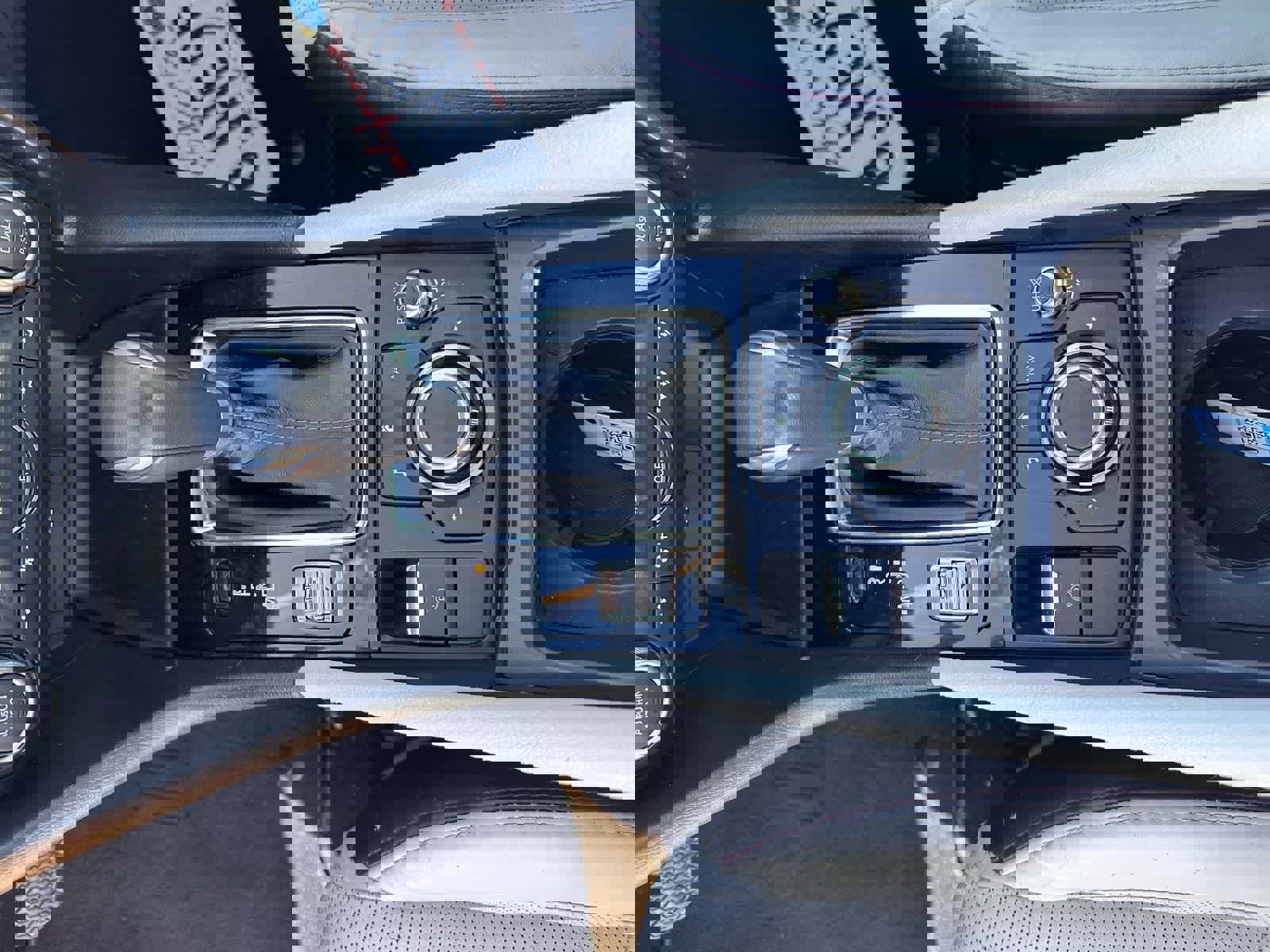 Used 2018 MAZDA MAZDA3 Grand Touring w/ Premium Equipment Package image 17