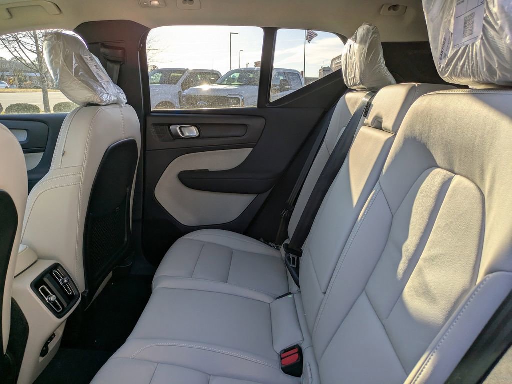 New 2026 Volvo XC40 B5 Plus w/ Climate Package image 14