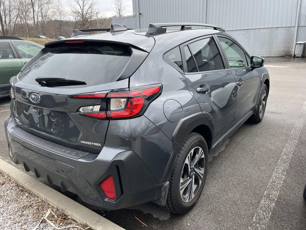 Used 2025 Subaru Crosstrek 2.0i Premium image 9