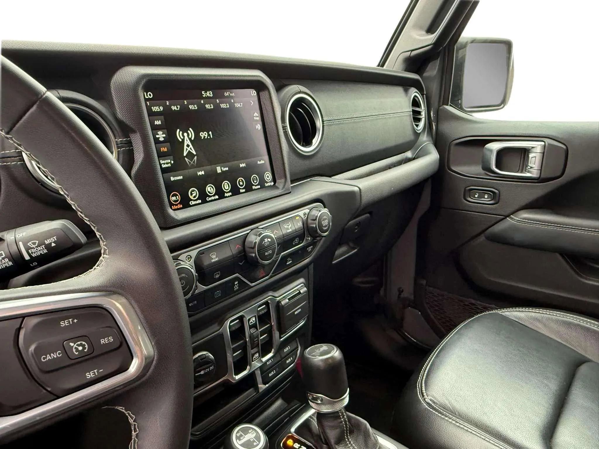 Used 2023 Jeep Wrangler Unlimited Sahara image 15