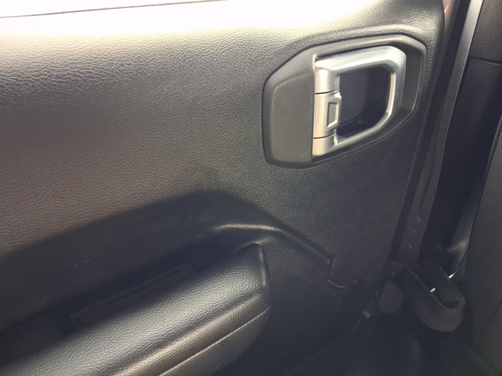 Used 2018 Jeep Wrangler Unlimited Sport S AWD/4WD image 19