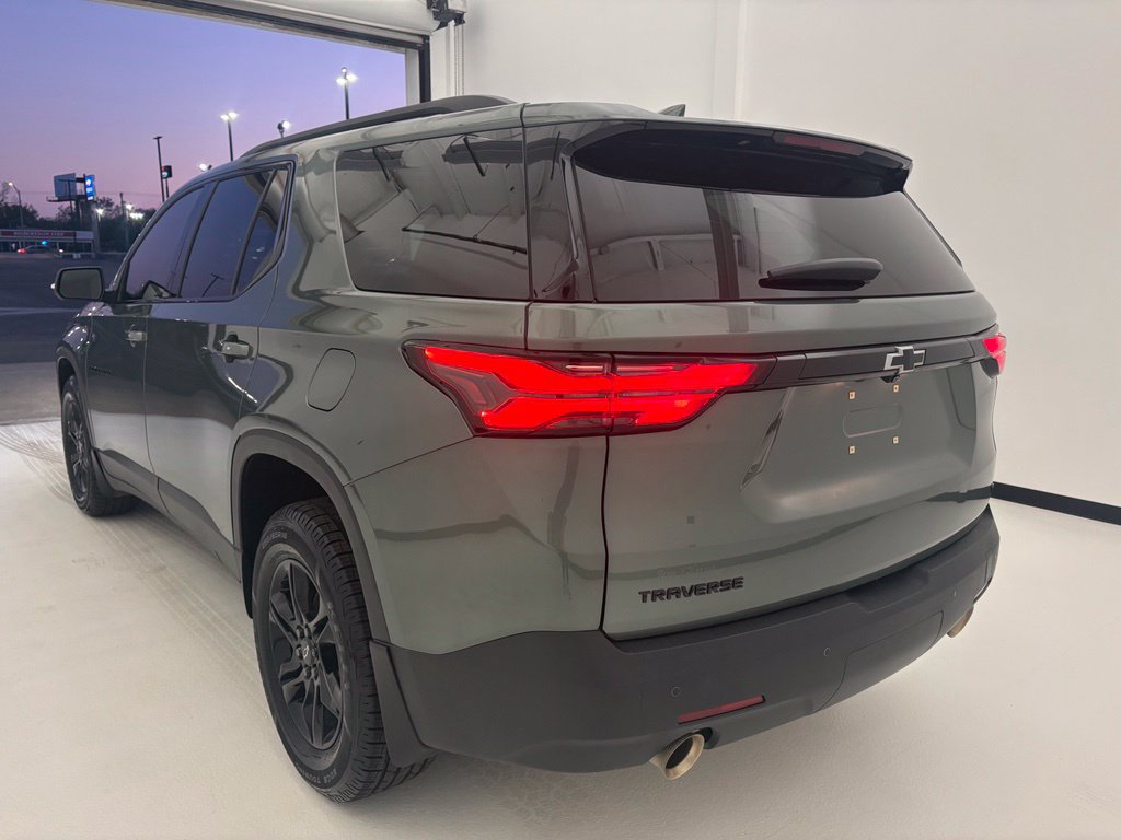 Used 2022 Chevrolet Traverse LT FWD image 18