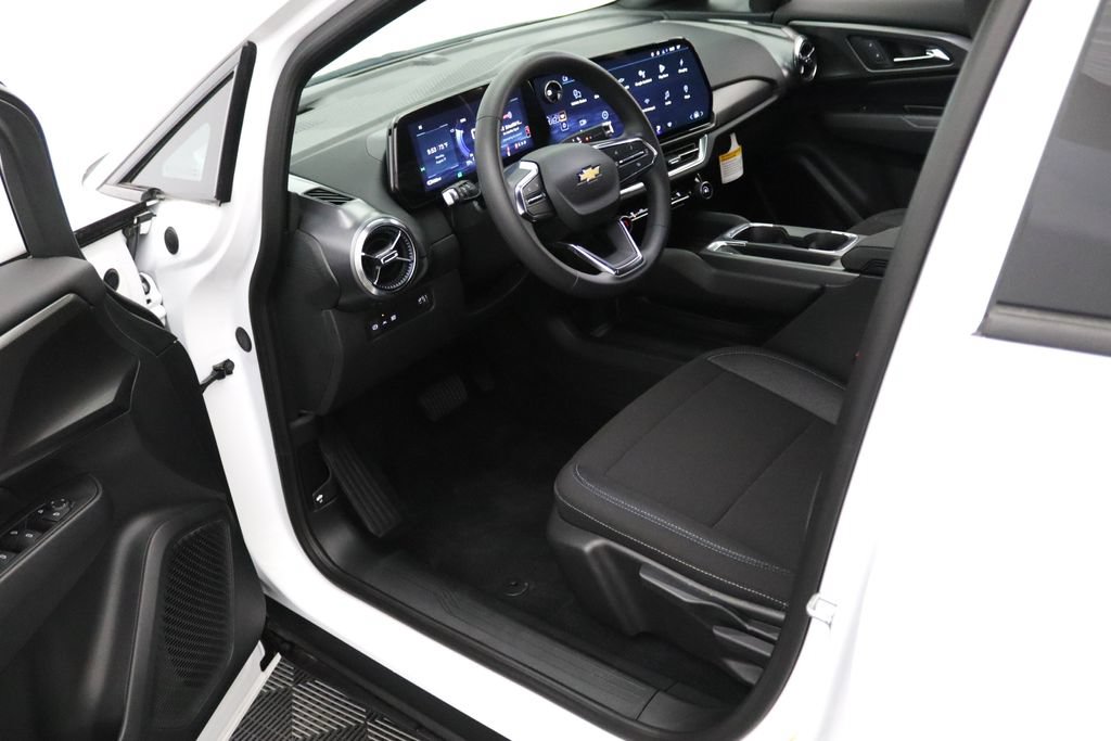 Certified 2026 Chevrolet Equinox EV LT FWD image 18